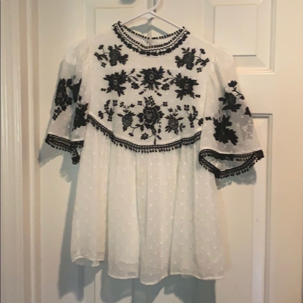 Zara Embroidered Top- Small